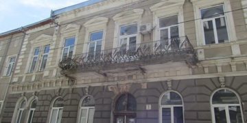 Міська рада Тернополя хотіла за мізер продати будинок в центрі міста