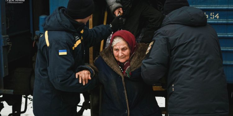 До Тернополя евакуювали десятки людей з Донеччини