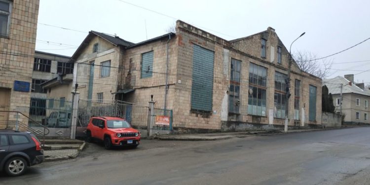 Громада на Тернопільщині продає державне майно