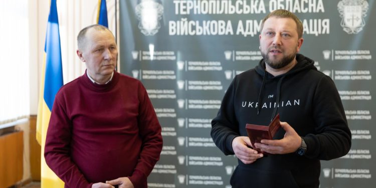 Герої поміж нас: житель Тернопільщини вивіз 30 людей з-під обстрілів