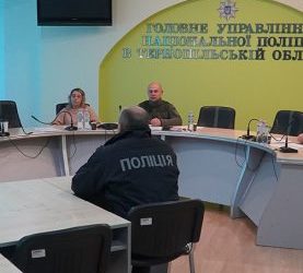Громади Тернопільщини отримали поліцейського офіцера