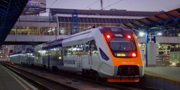На Новий рік через Тернопіль курсуватимуть додаткові потяги