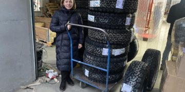 Відома волонтерка подякувала директору ТзОВ «Бучачагрохлібпром» Казимиру Попілю за допомогу