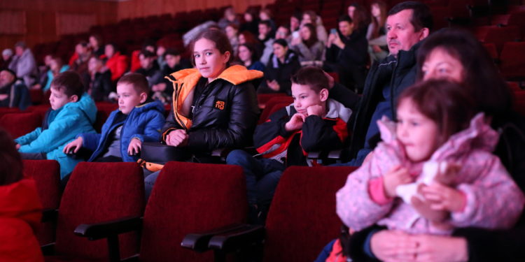 Тернопільські студенти зробили свято для юних переселенців