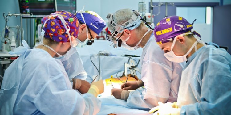 Програма медичних гарантій: жителі Тернопільщини можуть робити безкоштовні операції