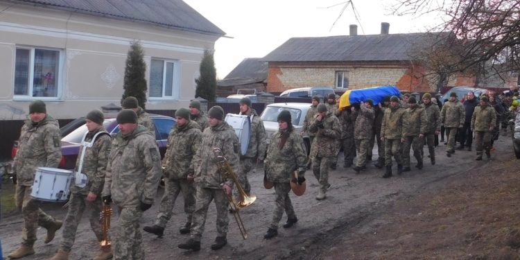 На Тернопільщині без батька залишилося двоє маленьких дітей