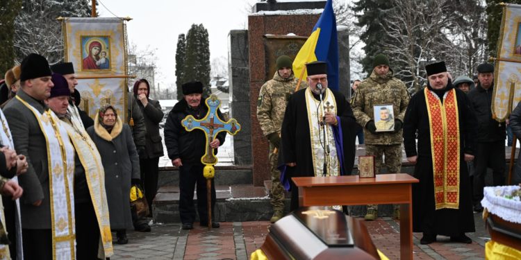“Захищав тих, кого любить”: на Тернопільщині попрощалися з Героєм