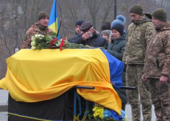 Від ракетного удару обірвалося молоде життя: на Тернопільщині поховали Героя