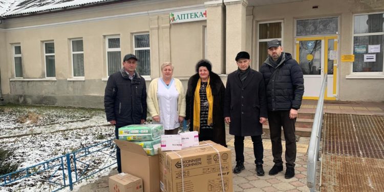 Волонтери «Української команди» передали генератор Золотниківській райлікарні на Тернопільщині