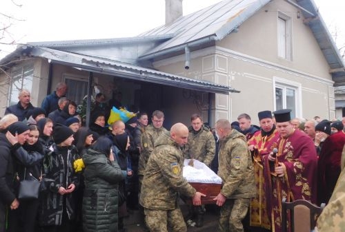 На Тернопільщині без батька залишилося двоє маленьких дітей