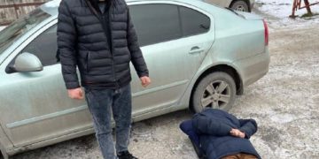 Двох поліцейських з Тернопільщини звинуватили у самовільних затриманнях