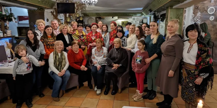 В Тернополі для жінок з числа ВПО організували різдвяне частування