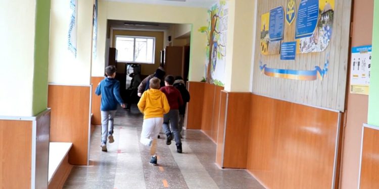 Півтори сотні дітей внутрішньо переміщених осіб зі всієї України навчаються у Теребовлянській ОТГ