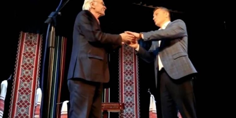 Голову Тернопільської облради нагородили грамотою «За заслуги в розвитку освіти, науки та економіки» (відео)