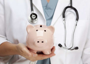 На Тернопільщині лікарям пропонують “позахмарні” зарплати