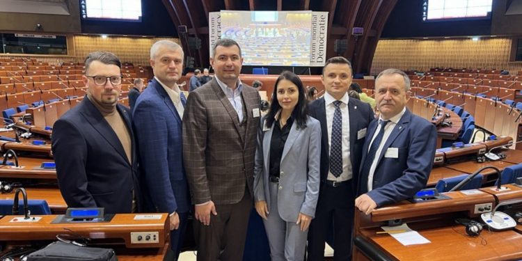 Голова Тернопільської облради взяв участь у Всесвітньому форумі за демократію, який відбувся у Франції