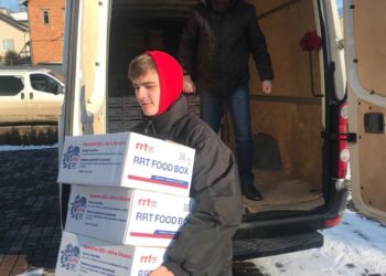 Благодійний фонд «ХВИЛІ ЗМІН» передав допомогу потребуючим на Чортківщині