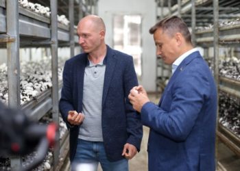 Голова Тернопільської обласної ради Михайло Головко відвідав найбільшу ферму печериць Тернопільщини – Fungi Farm