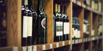 На Тернопільщині влада знову не впоралась із контролем за роздрібною торгівлею алкоголем та тютюном