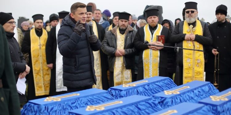 На Тернопільщині перепоховали тіла десяти вояків УПА