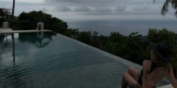 Тернопільська блогерка під час війни викладає відверті фото з Балі