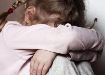 50-річний житель Тернопільщини розбещував маленьку дівчинку