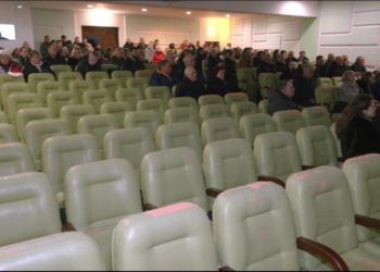 Мер Чорткова Володимир Шматько, відомий постійними відрядженнями за кордон – вирішив прозвітувати, але перед обраними…