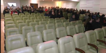 Мер Чорткова Володимир Шматько, відомий постійними відрядженнями за кордон – вирішив прозвітувати, але перед обраними…