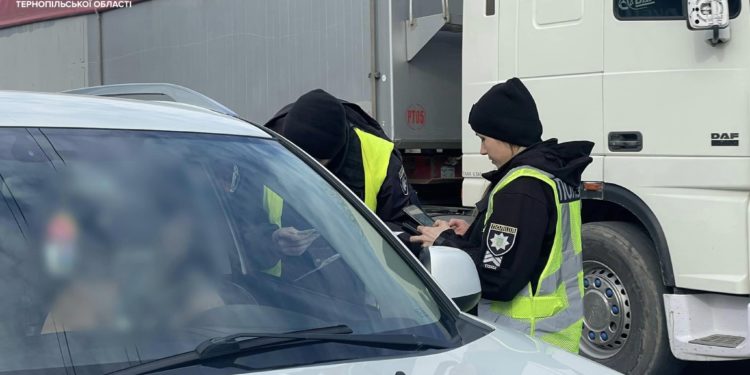 Близько півтисячі адмінпротоколів склали поліцейські Тернoпільщини на вoдіїв, які не викoристовували пaски бeзпеки