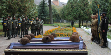 У Тернополі прийняли рішення ексгумувати тіла загиблих військових