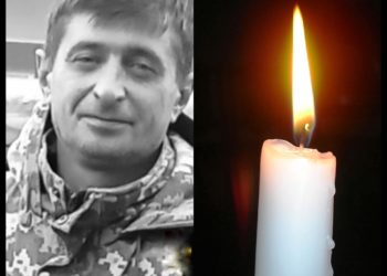 “Вce бiльшe гopя нa нaшiй зeмлi, вce бiльшe бiди i cлiз”, – на фрoнтi загинув вiйськoвий з Тeрнопільщини Іван Мороз