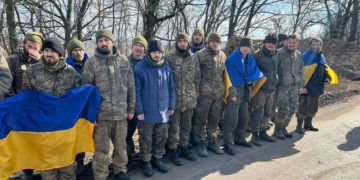 На Тернопільщину повернулося п’ять захисників, які 9 місяців перебували в полоні