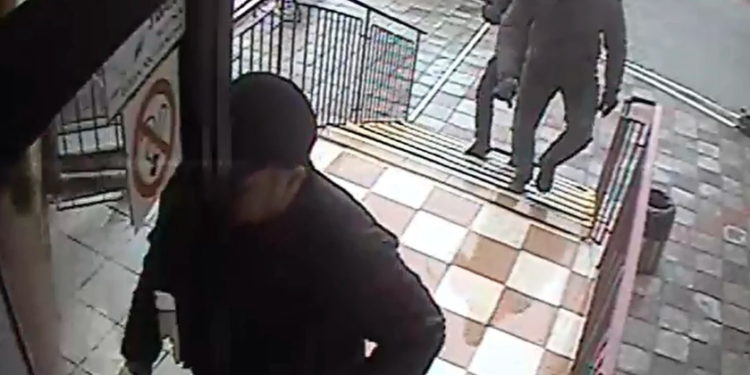 У Тернополі троє поліцейських катували чоловіка, щоб той зізнався у злочині