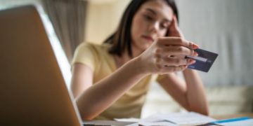 На Тернопільщині жінка хотіла заробити через інтернет і втратила майже 100 тисяч гривень