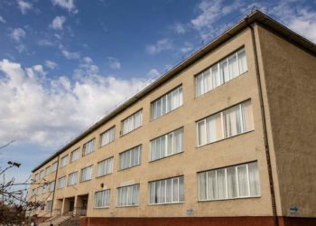 На Тернопільщині оштрафували батька, чий син побився у школі