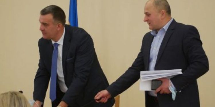 Міський голова Бучача та його заступник святкували день народження у місцевому ресторані в робочий час