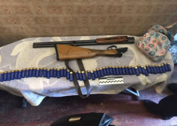 Незареєстрована зброя та набої: такі “трофеї” вилучила поліція Тернопільщини у 59 річного чоловіка