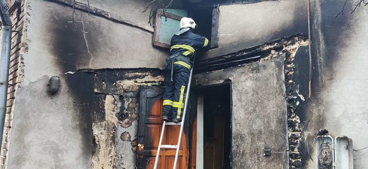В центрі Тернополя горів житловий будинок
