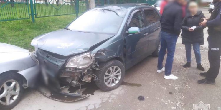 У Тернополі п’яний водій пошкодив 5 автівок та поїхав з місця ДТП