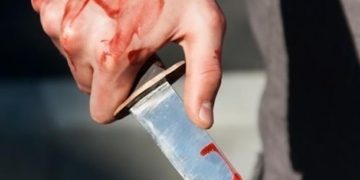 На Тернопільщині 37-річний чоловік намагався зарізати співмешканця своєї матері