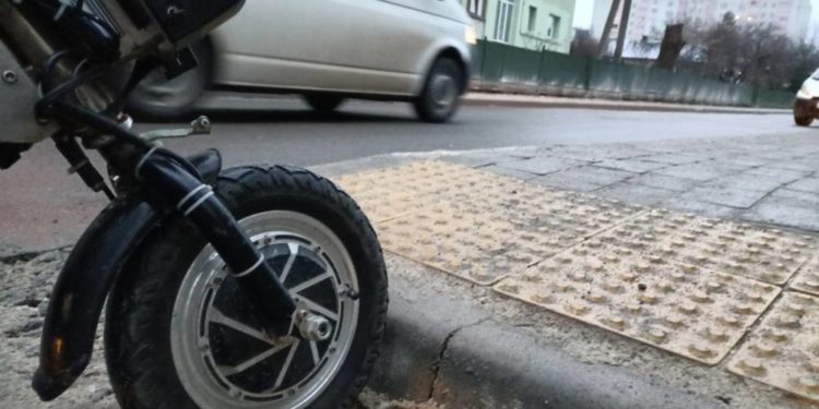 Міська рада Тернополя виділила кошти на ремонт вулиці, та забула подумати про маломобільні групи населення