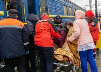 До Тернополя прибув потяг з евакуйованими людьми із Покровська