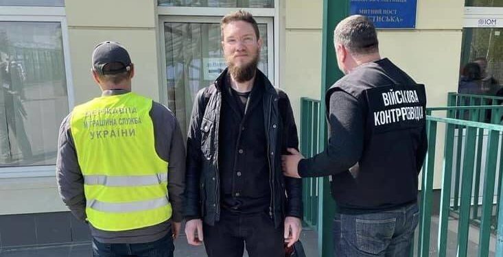 Тернопільська міграційна служба депортувала жителя росії, який пропагував “руський мір”