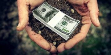 Троє громадян росії отримували кошти за здачу в оренду землі на Тернопільщині