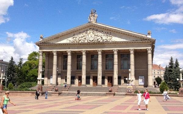 В центрі Тернополя дитина зламала пенсіонерці стегно