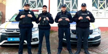 На Тернопільщині була справжня поліцейська погоння: патрульні затримали чоловіка, який викрав транспортний засіб