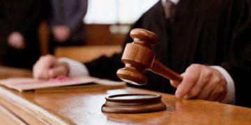 На Тернопільщині судитимуть поліцейського, який вимагав 10 тисяч гривень у пенсіонера