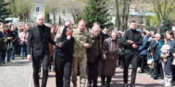 Людина незламної волі та щирої любові до України: на Тернопільщині прощаються з Олегом Барною