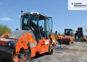 На Тернопільщині ремонтують трасу на Київ, водіям потрібно ретельніше обирати маршрут