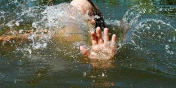 Реакція батька врятувала дитину від утоплення у річці на Тернопільщині